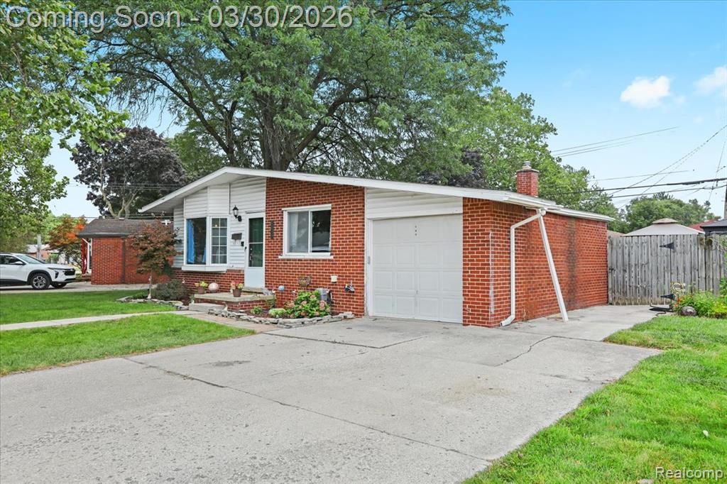 8346 Hillcrest Boulevard, Westland, MI — Photo 2