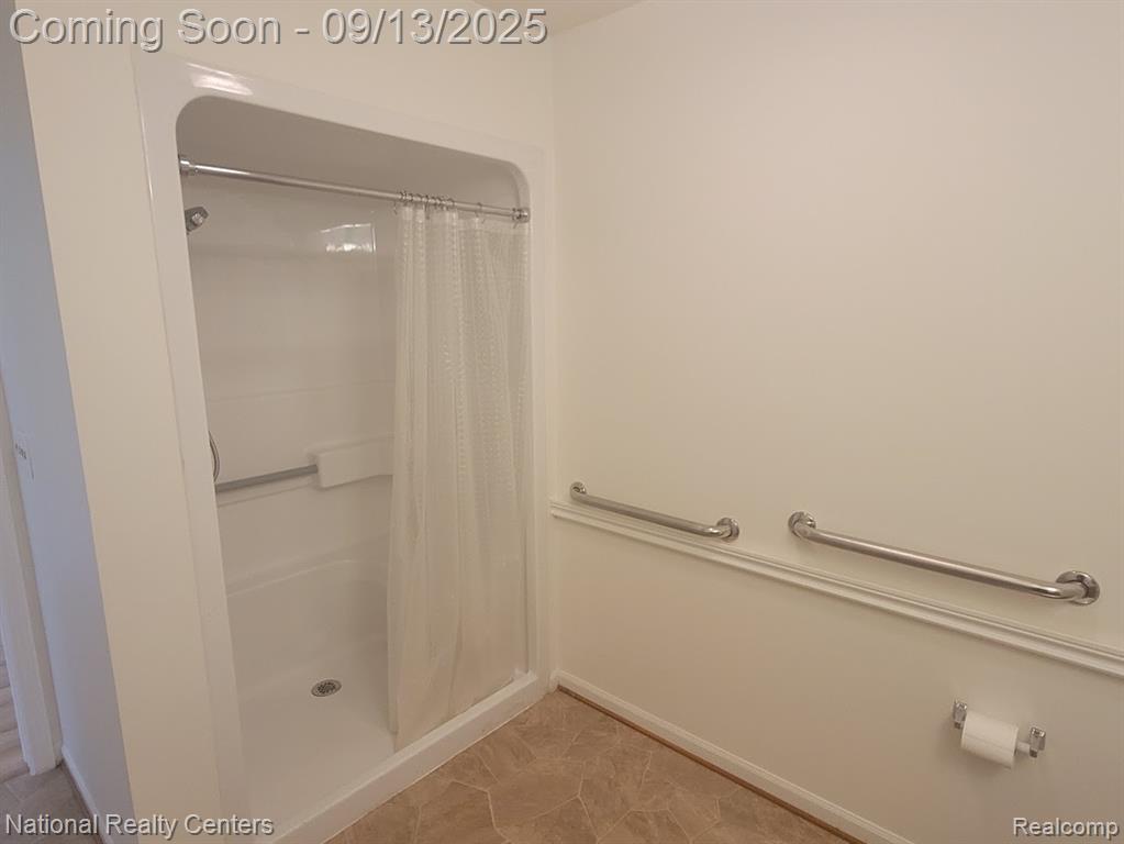 21295 Juniper Court, Farmington Hills, MI 48336 — Photo 21