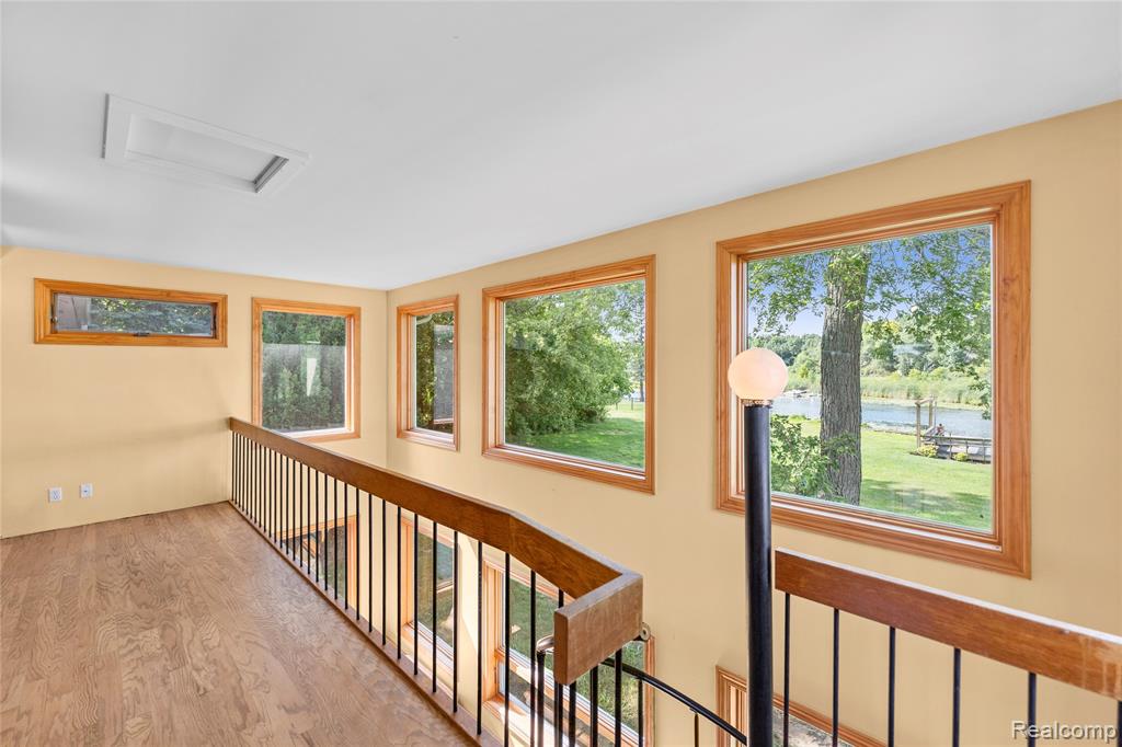 2354 Grove Park Road, Fenton, MI 48430 — Photo 8