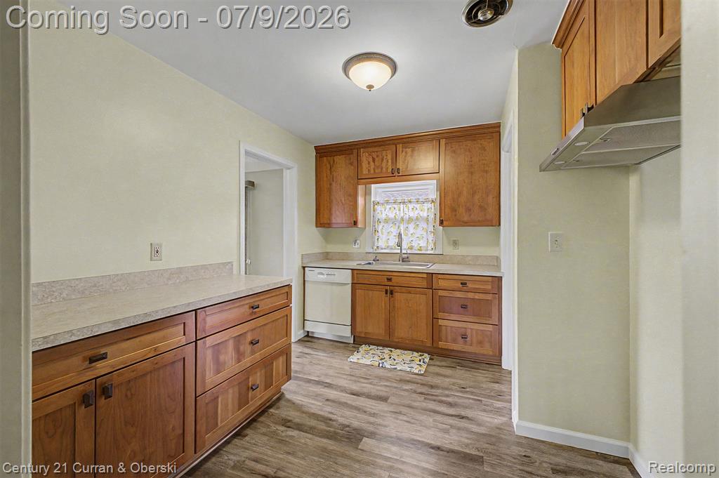 6999 Fenton Street, Dearborn Heights, MI 48127 — Photo 12