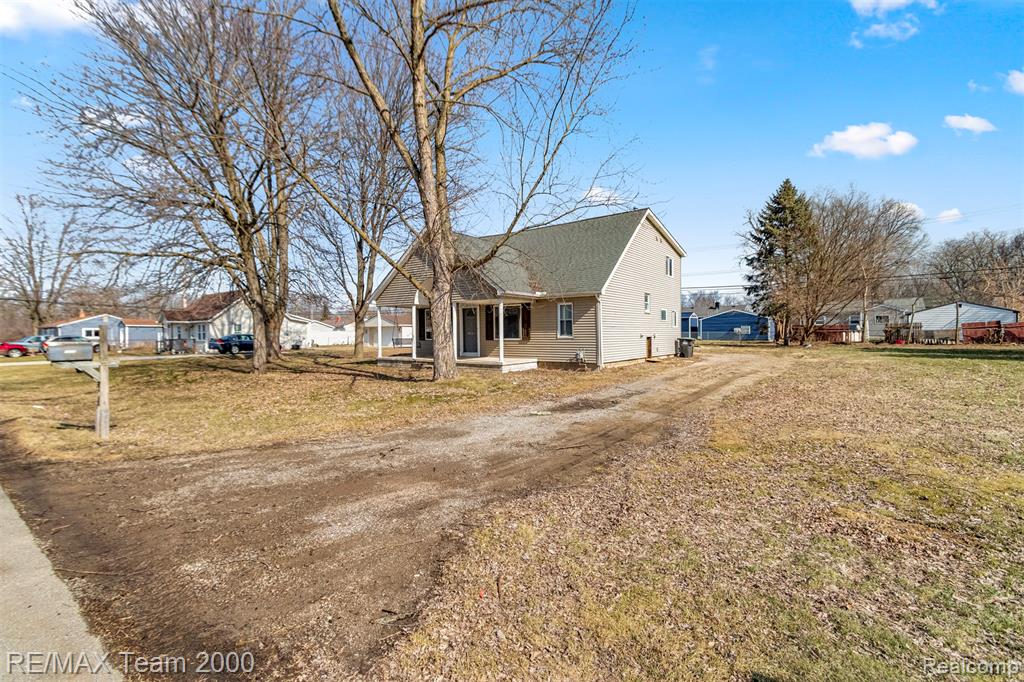9267 Glenis Street, Taylor, MI 48180 — Photo 36