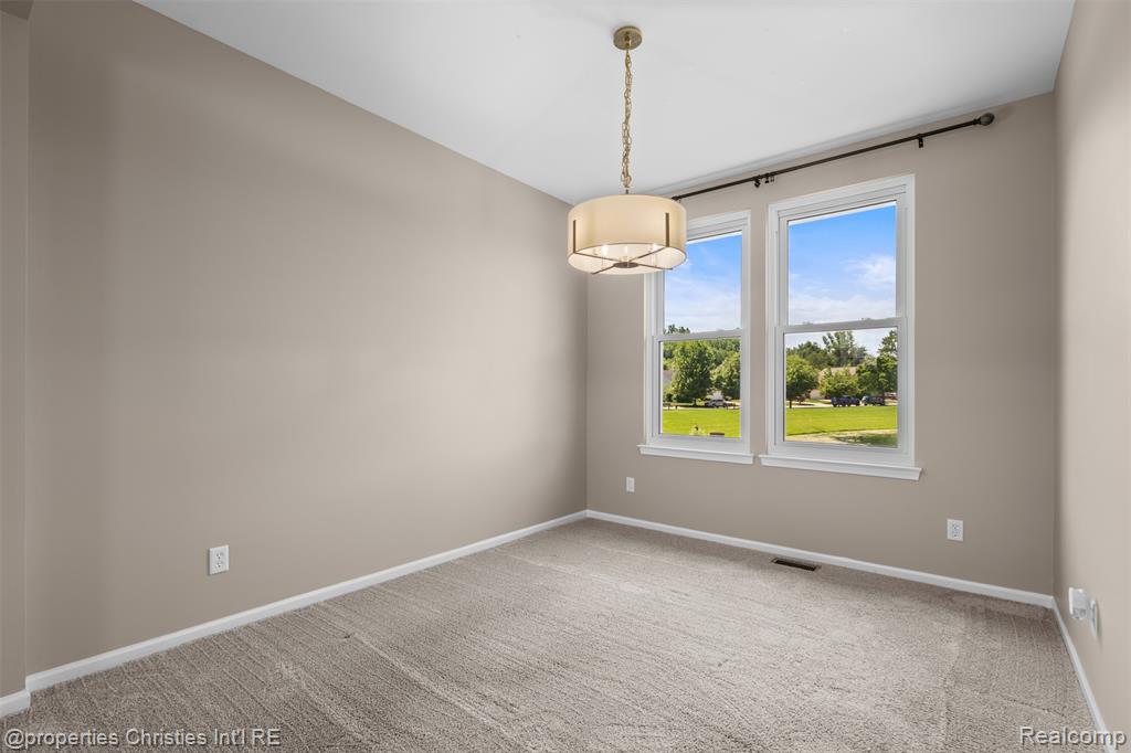 9670 Wexford Drive, Ypsilanti, MI 48198 — Photo 15
