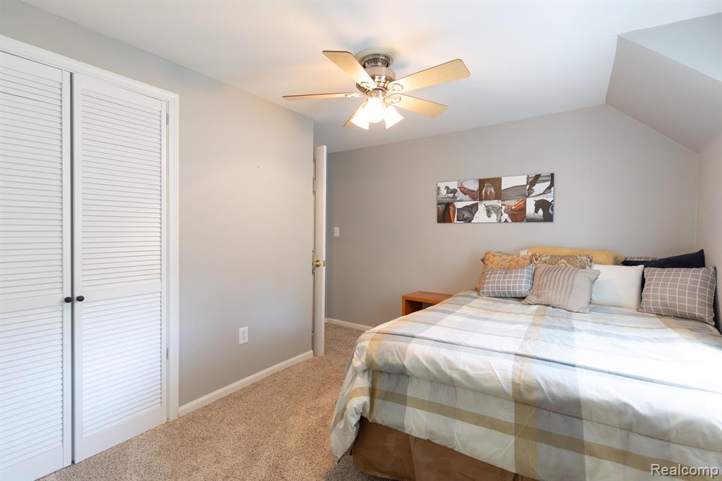 7950 ISLAND Boulevard, Grosse Ile, MI 48138 — Photo 32