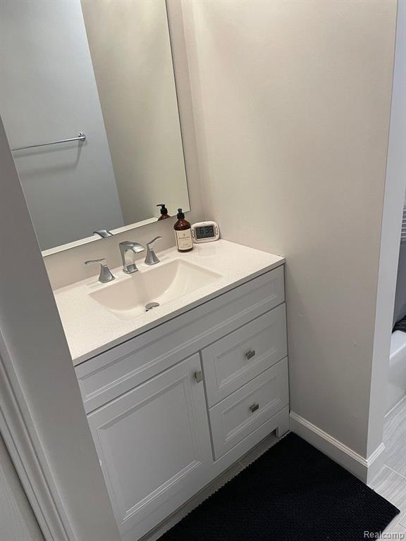 575 Mary Ellen Road, Rochester Hills, MI 48307 — Photo 14