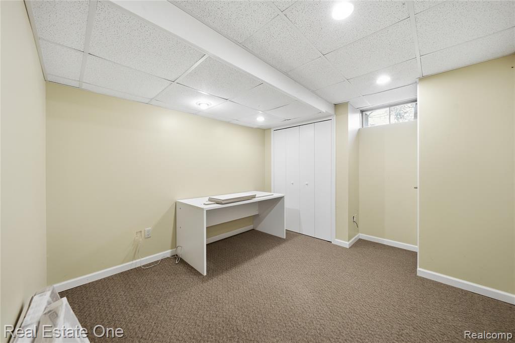 8135 Kimble Drive, Pinckney, MI 48169 — Photo 33