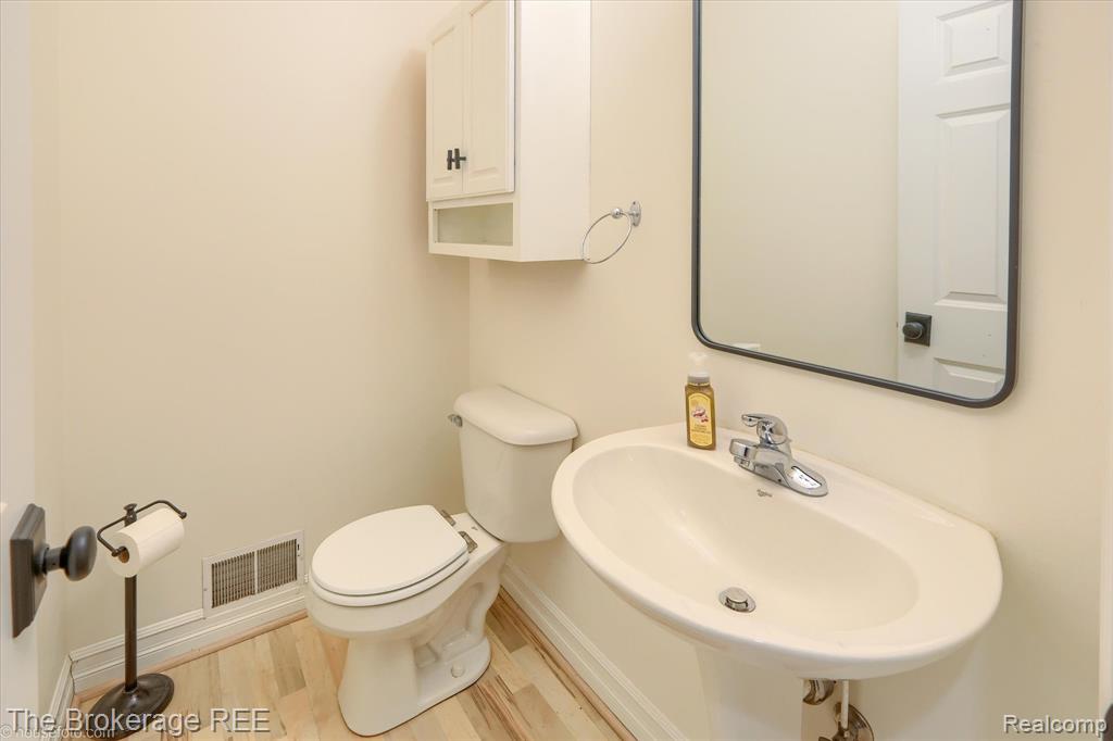 9055 N Island Drive, Flushing, MI 48433 — Photo 97