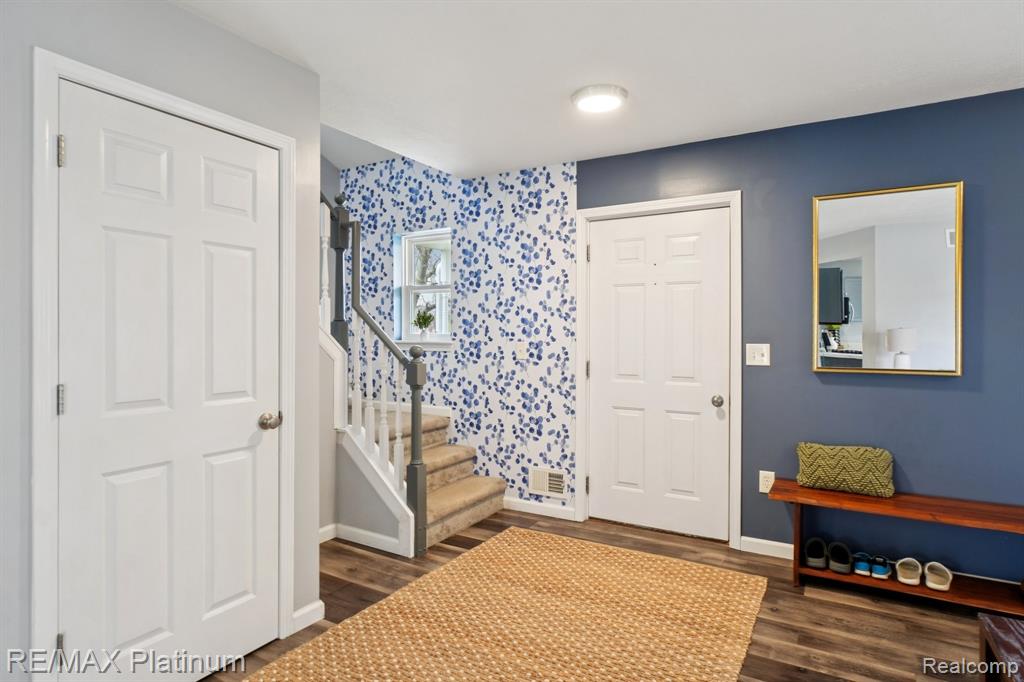 2570 Castle Rock Court, Howell, MI 48843 — Photo 4