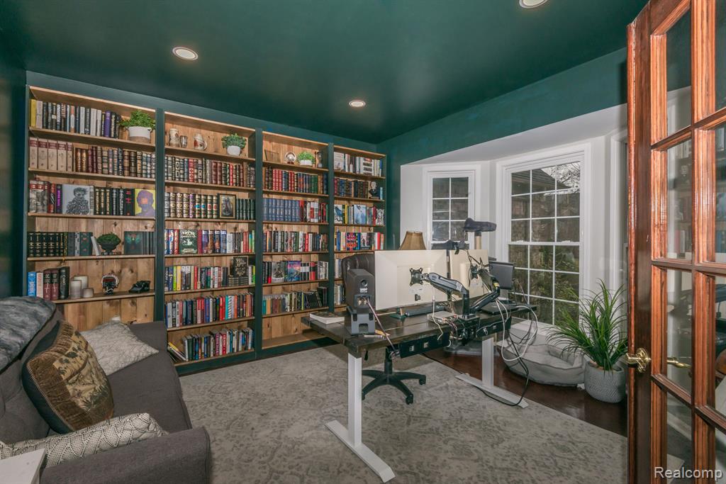 46009 WINDRIDGE Lane, Canton, MI 48188 — Photo 32