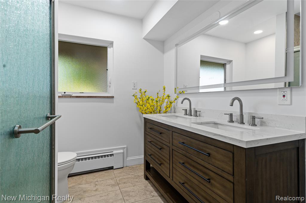 8359 Chicago Road, Warren, MI 48093 — Photo 38
