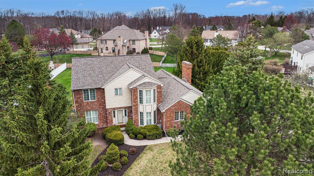 4600 WHITE TRILLIUM Drive S, Saginaw, MI 48603 — Photo 31