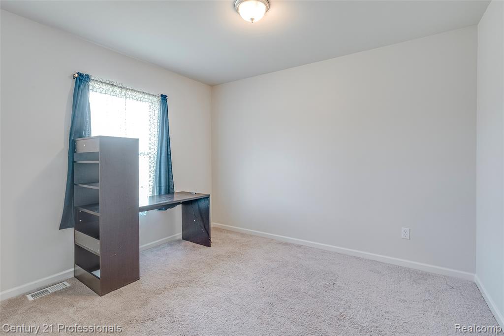 1666 Golfview Drive, Ypsilanti, MI 48198 — Photo 23