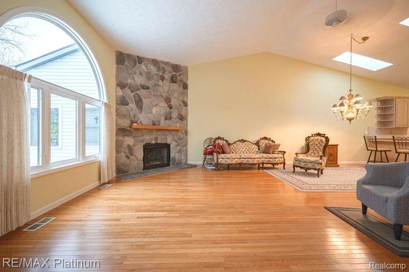 7567 Radcliffe, 55, Brighton, MI 48114 — Photo 8