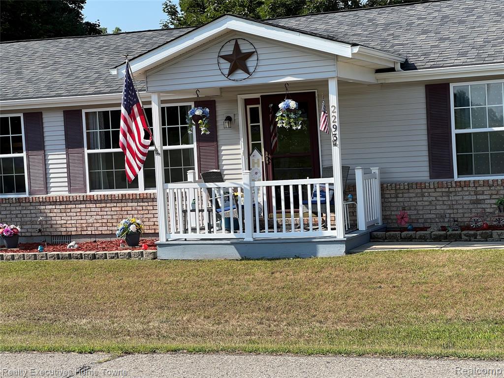 2293 DENNIS Street, Croswell, MI 48422 — Photo 3