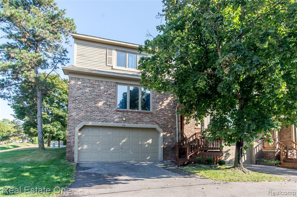 4161 Breckenridge Drive, West Bloomfield, MI — front exterior