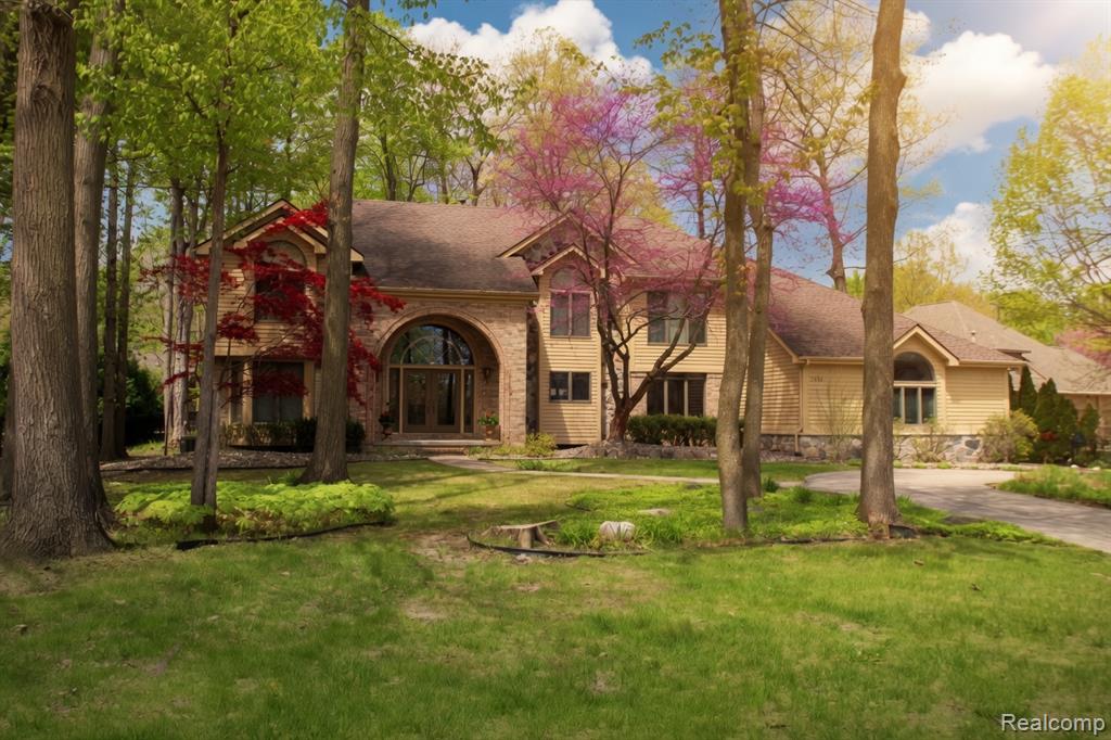 1305 Kings Pointe Road, Grand Blanc, MI 48439 — Photo 9