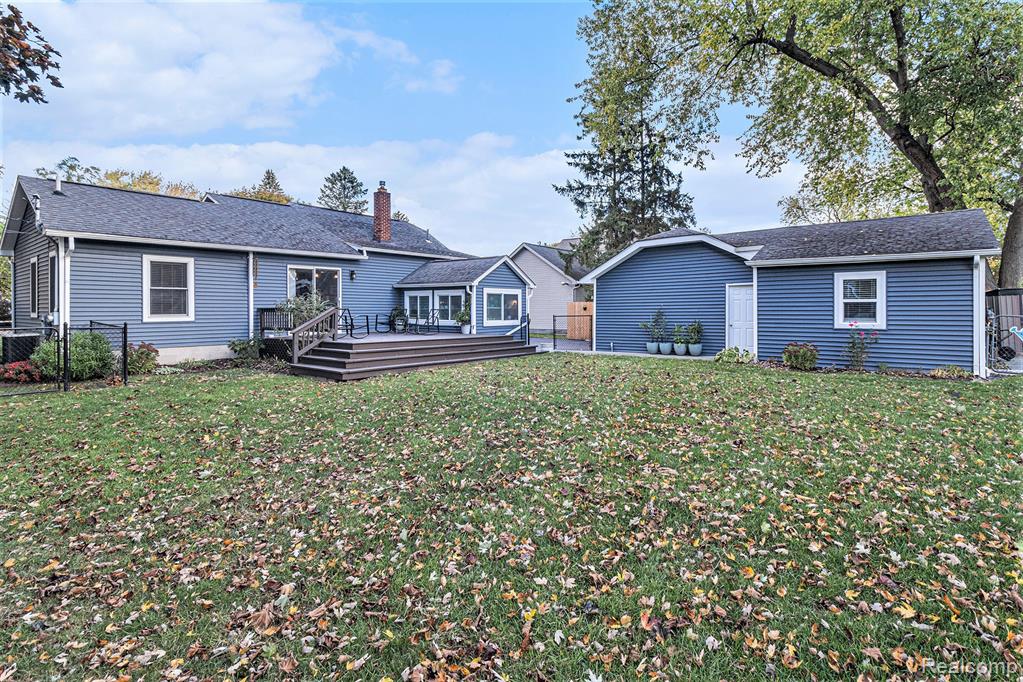 6391 Rowley Boulevard, Waterford, MI 48329 — Photo 21