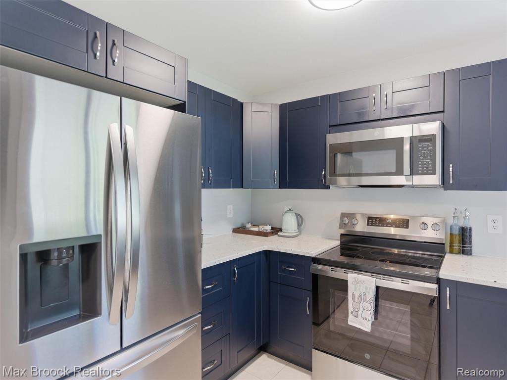 47375 Harry Street, Utica, MI 48317 — Photo 13