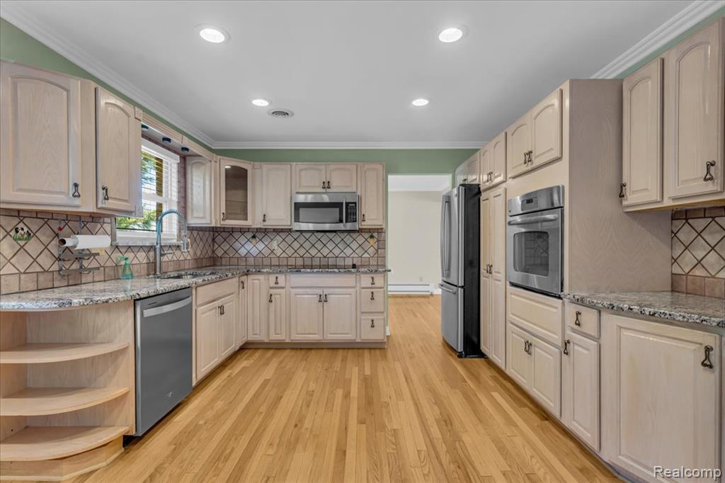 7477 Heather Heath Lane, West Bloomfield, MI — Photo 14