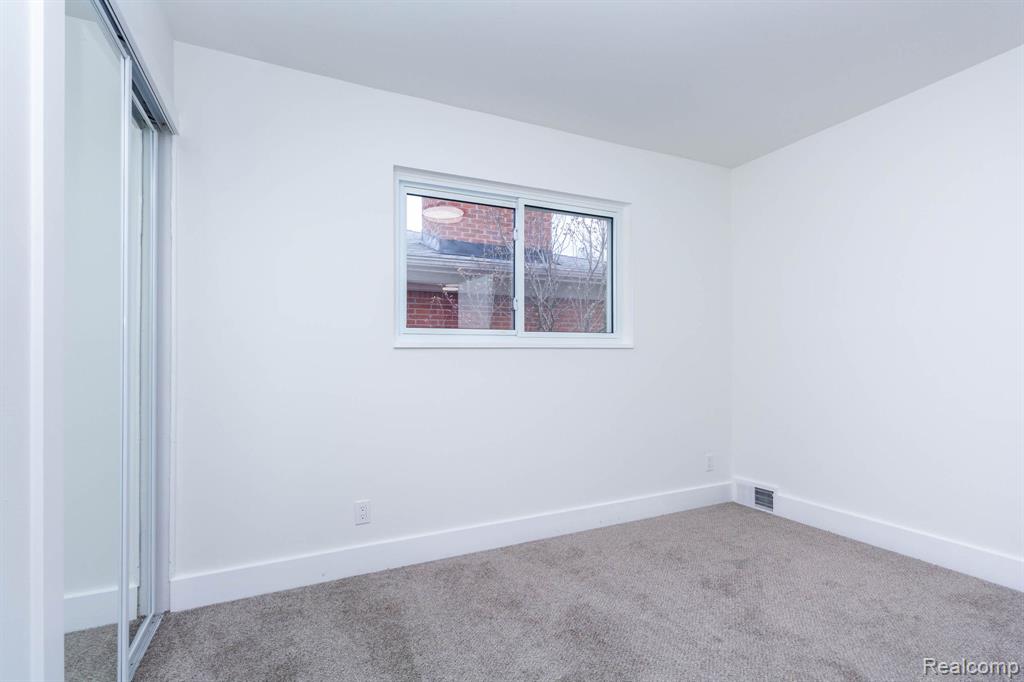 19259 Rockport Street, Roseville, MI 48066 — Photo 22