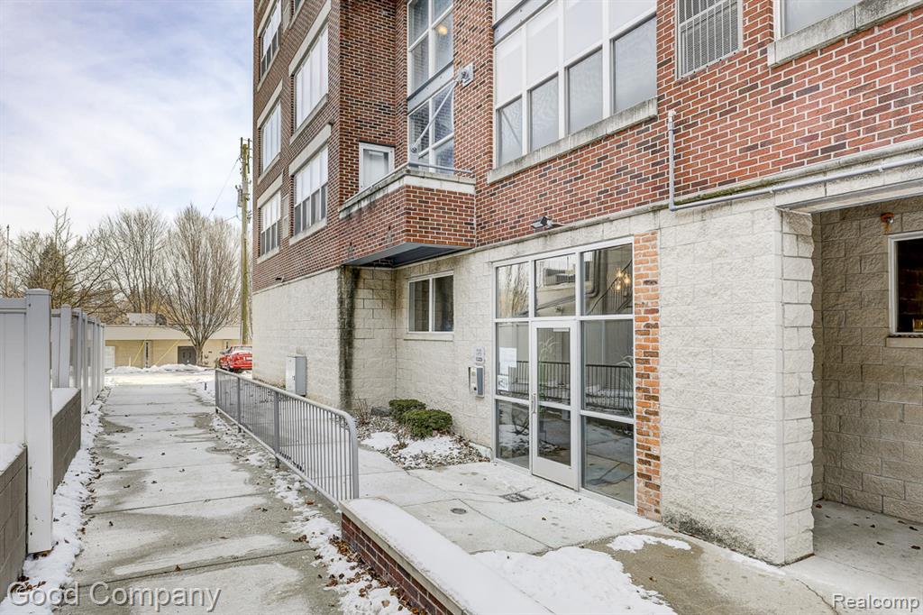 98 N Gratiot Avenue, Mount Clemens, MI 48043 — Photo 47