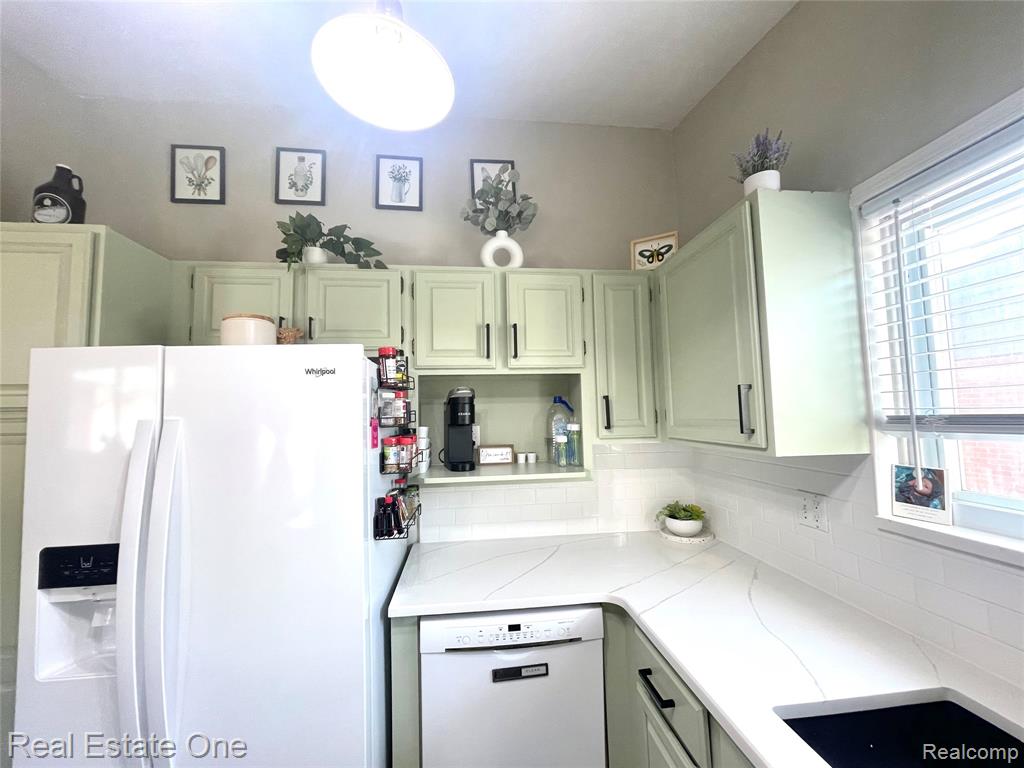 4562 Valley Road, Trenton, MI 48183 — Photo 8