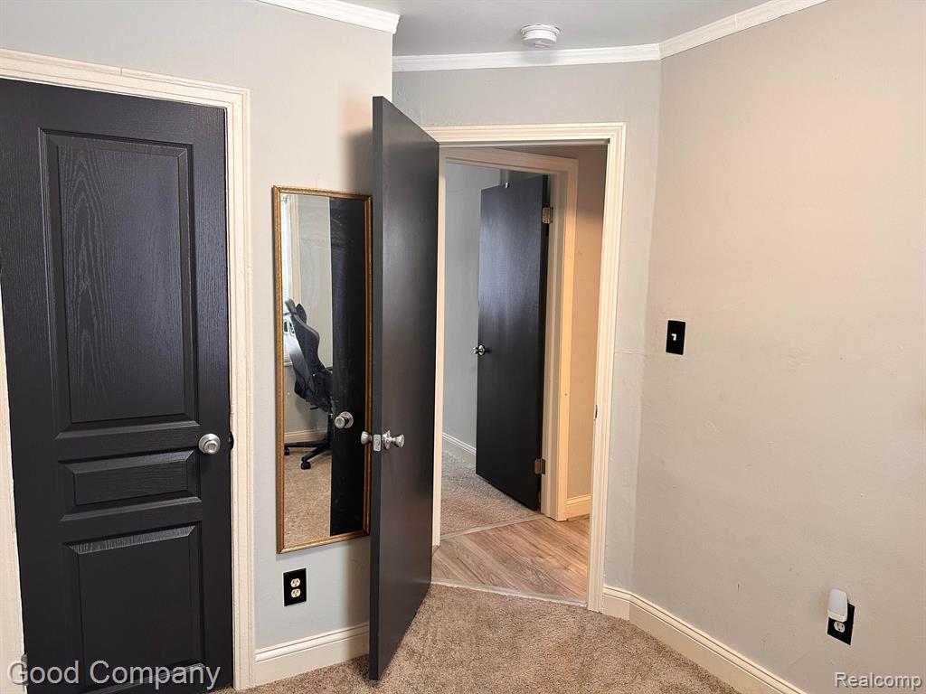 419 W HAYES Avenue, Hazel Park, MI 48030 — Photo 10