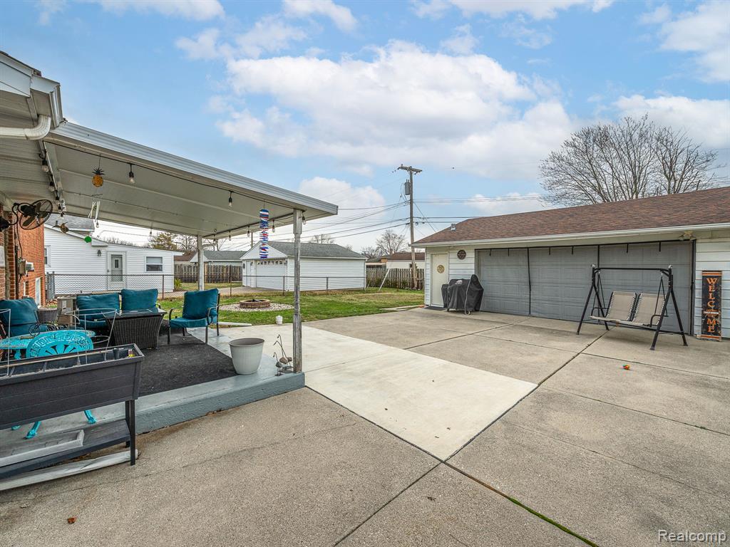 31753 Hazel Street, Rockwood, MI — Photo 29