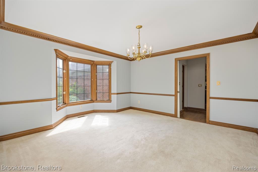 4237 WOODLANDS Lane, Orchard Lake Village, MI 48323 — Photo 5