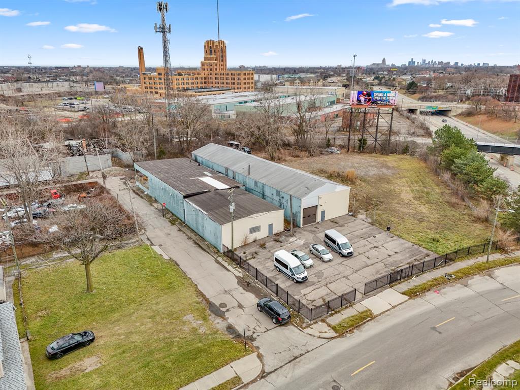 15306 Rosa Parks Boulevard - Photo 4
