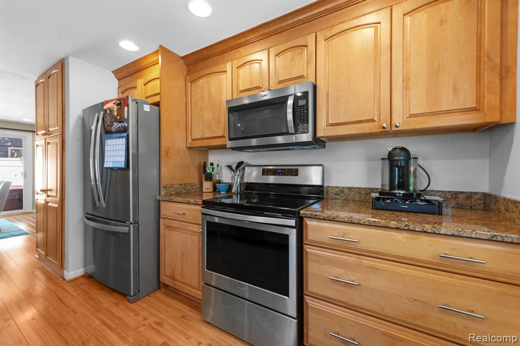 1570 Tamson Street, West Bloomfield, MI 48324 — Photo 6