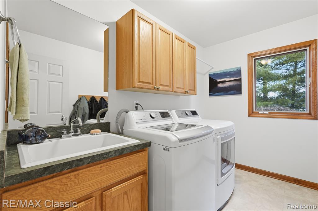1498 Anchor Lane, Highland, MI 48356 — Photo 22