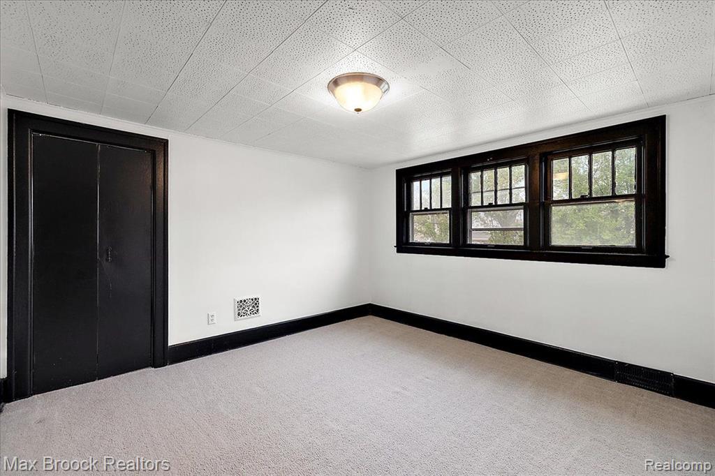 503 N WASHINGTON Avenue, Royal Oak, MI 48067 — Photo 28