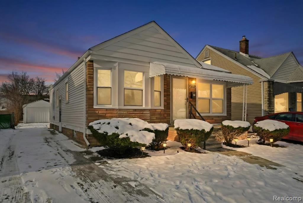 6751 Memorial Avenue, Detroit, MI 48228 — Photo 2