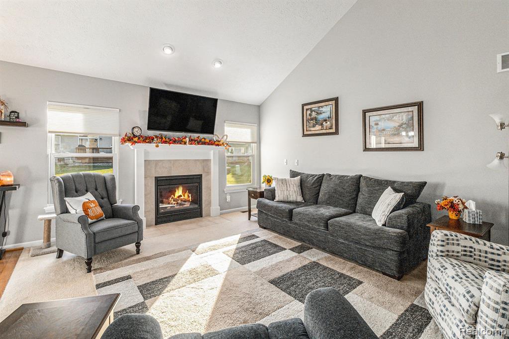 2574 KERRIA Drive, Howell, MI 48855 — Photo 40