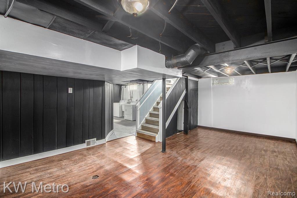 9577 Minock, Detroit, MI 48228 — Photo 13