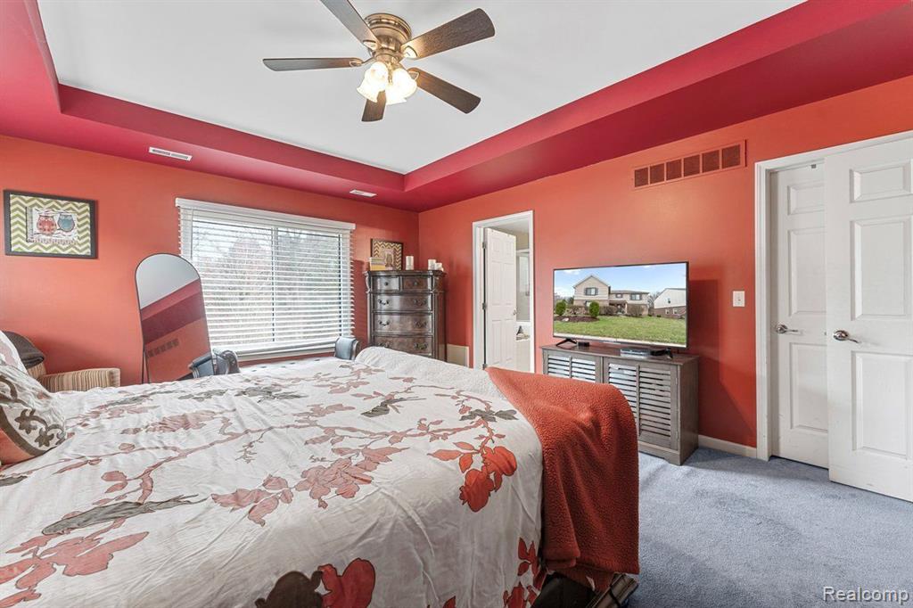 13517 MILTON Drive, Belleville, MI 48111 — Photo 22
