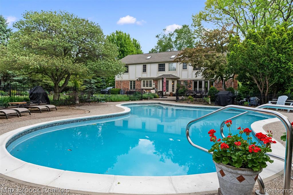 6280 Dakota Circle, Bloomfield Hills, MI 48301 — Photo 31