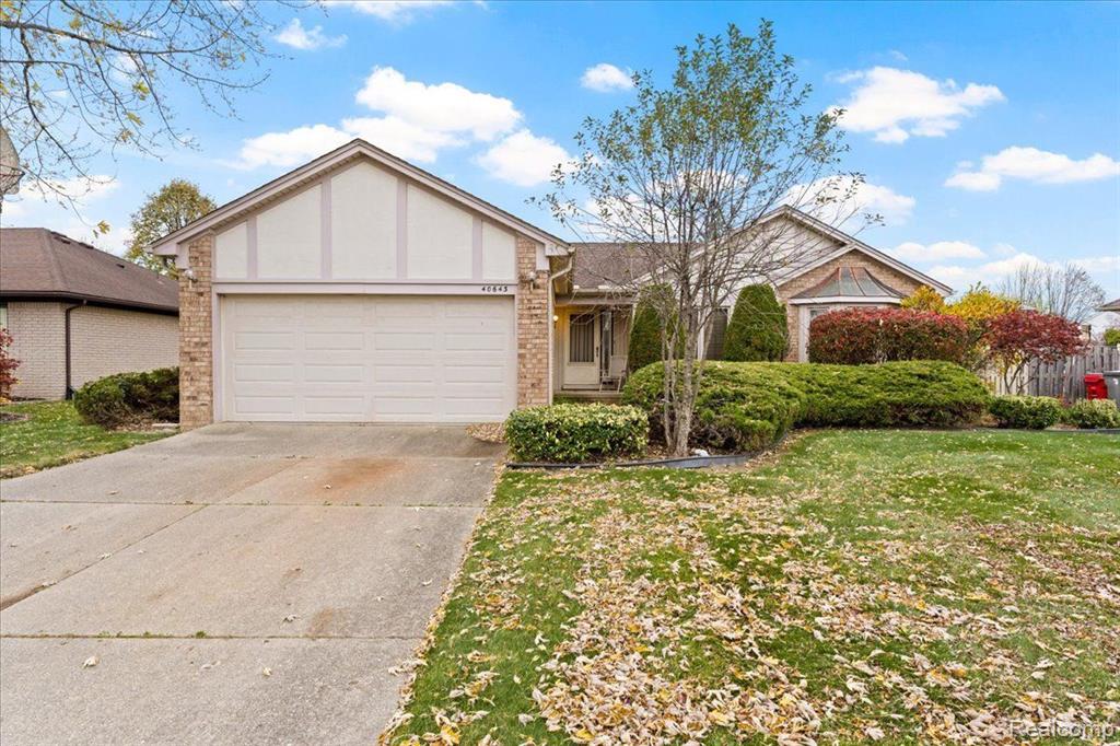 40643 WOODSIDE Drive, Clinton Twp, MI 48038 — Photo 30