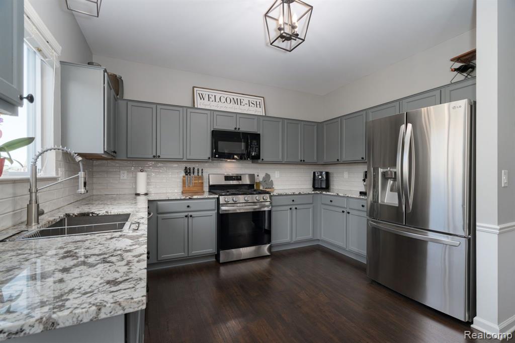 53585 MARY ANN Lane, New Baltimore, MI 48047 — Photo 14
