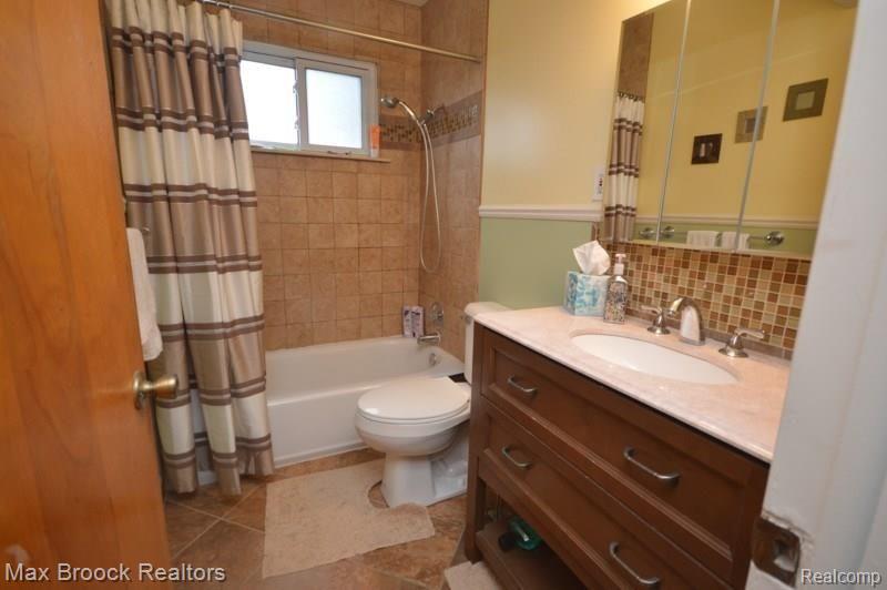 812 S MANITOU, Clawson, MI — Photo 6