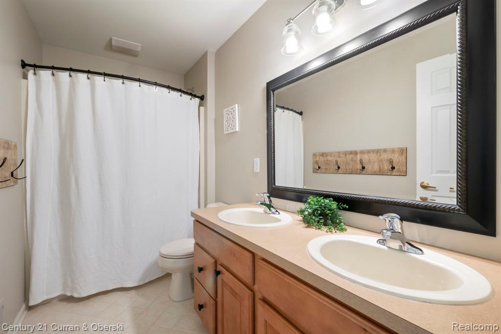 48742 Tanglewood Drive, Macomb, MI 48044 — Photo 42