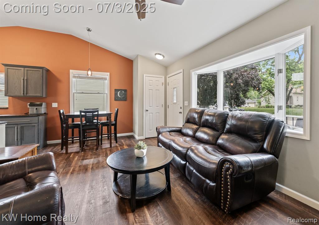 5575 Berkley Drive, Waterford, MI 48327 — Photo 6