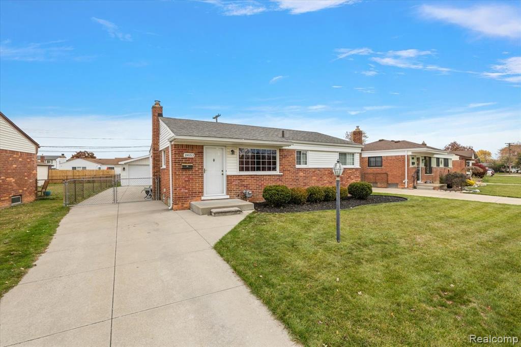 18053 S Wind Drive, Fraser, MI 48026 — Photo 3