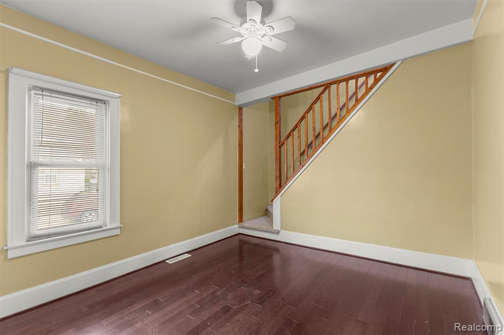 5210 Maple Street, Dearborn, MI 48126 — Photo 17