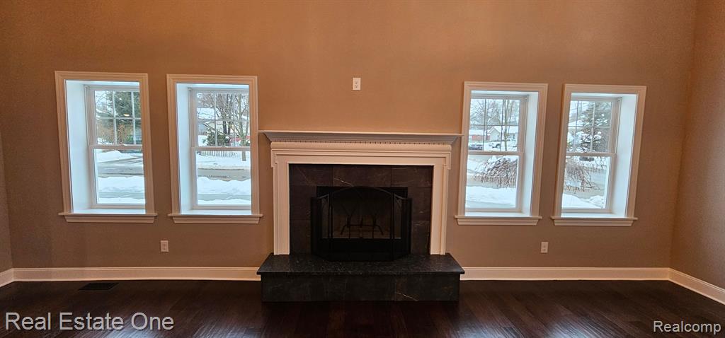 433 S MAIN Street, Milford, MI 48381 — Photo 5