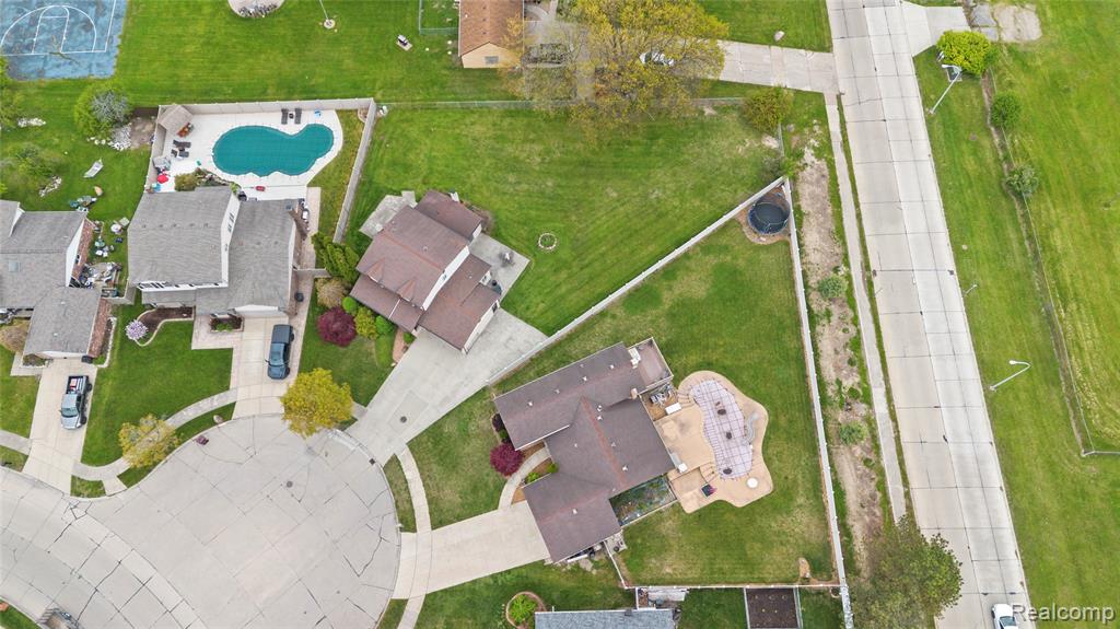 17621 Brentwood Drive, Riverview, MI 48193 — Photo 60
