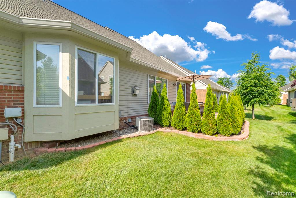 5610 Ortman Drive, Sterling Heights, MI 48314 — Photo 47