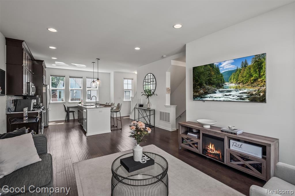 509 Midland Boulevard, Royal Oak, MI 48073 — Photo 5