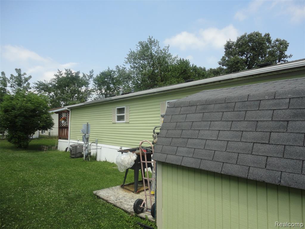 141 Concord, Adrian, MI 49221 — Photo 17