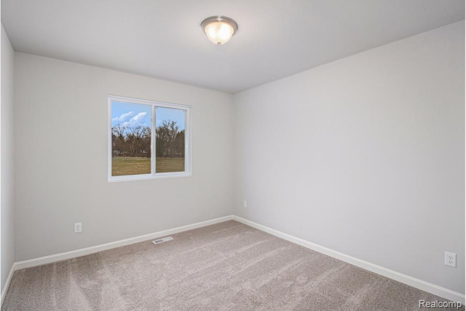 733 LONE OAK Way, Tecumseh, MI 49286 — Photo 17
